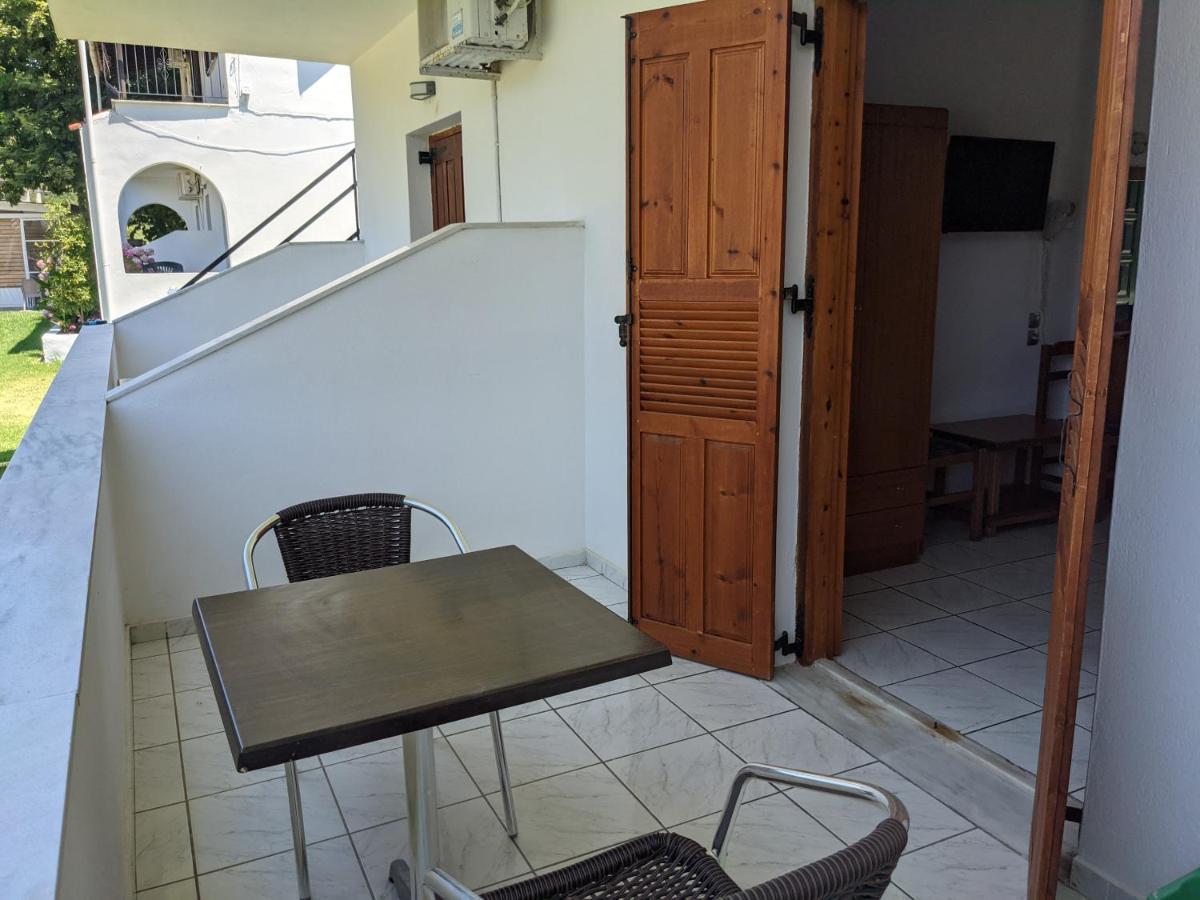 Dream House Apartman Ajía Paraszkeví Kültér fotó